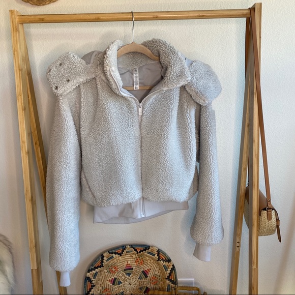 Alo Yoga Grey Cropped Foxy Sherpa Jacket - Picture 2 of 8